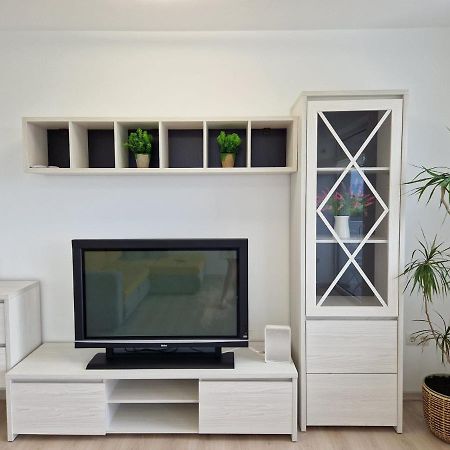 San Casa Apartment Себеш Экстерьер фото
