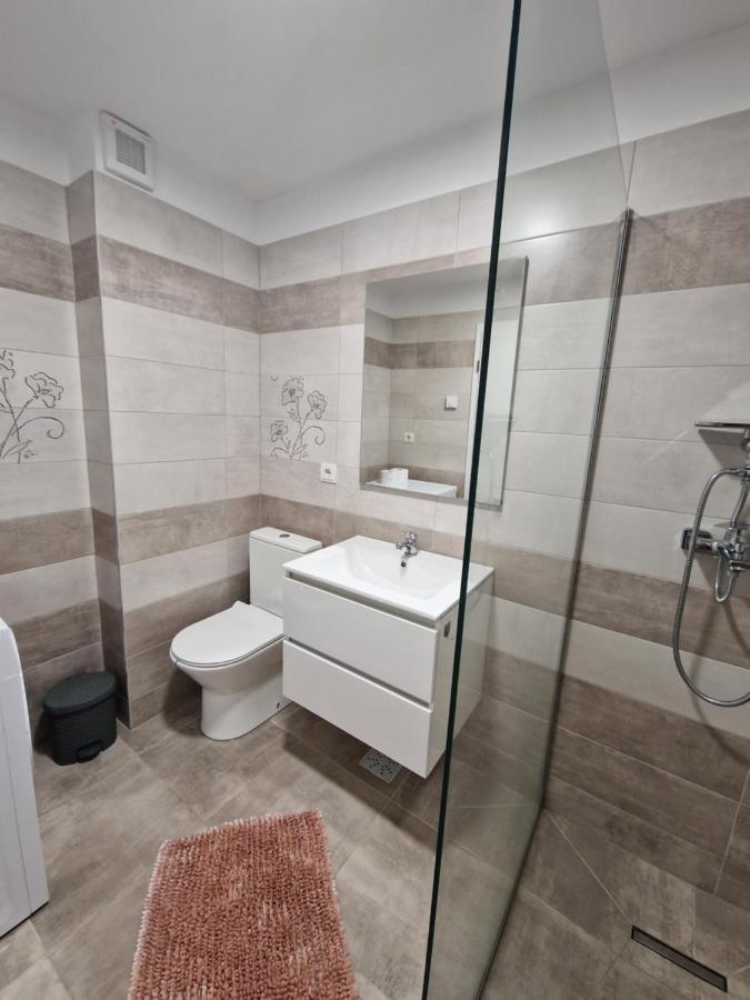 San Casa Apartment Себеш Экстерьер фото