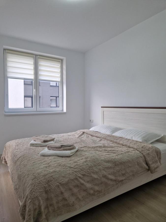 San Casa Apartment Себеш Экстерьер фото