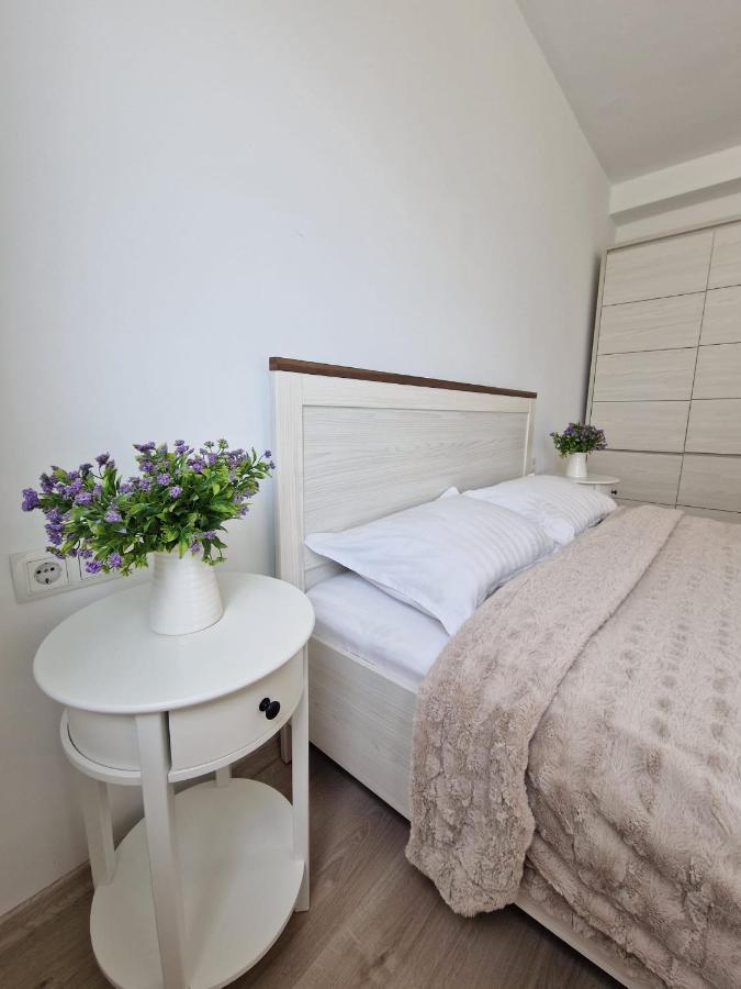 San Casa Apartment Себеш Экстерьер фото