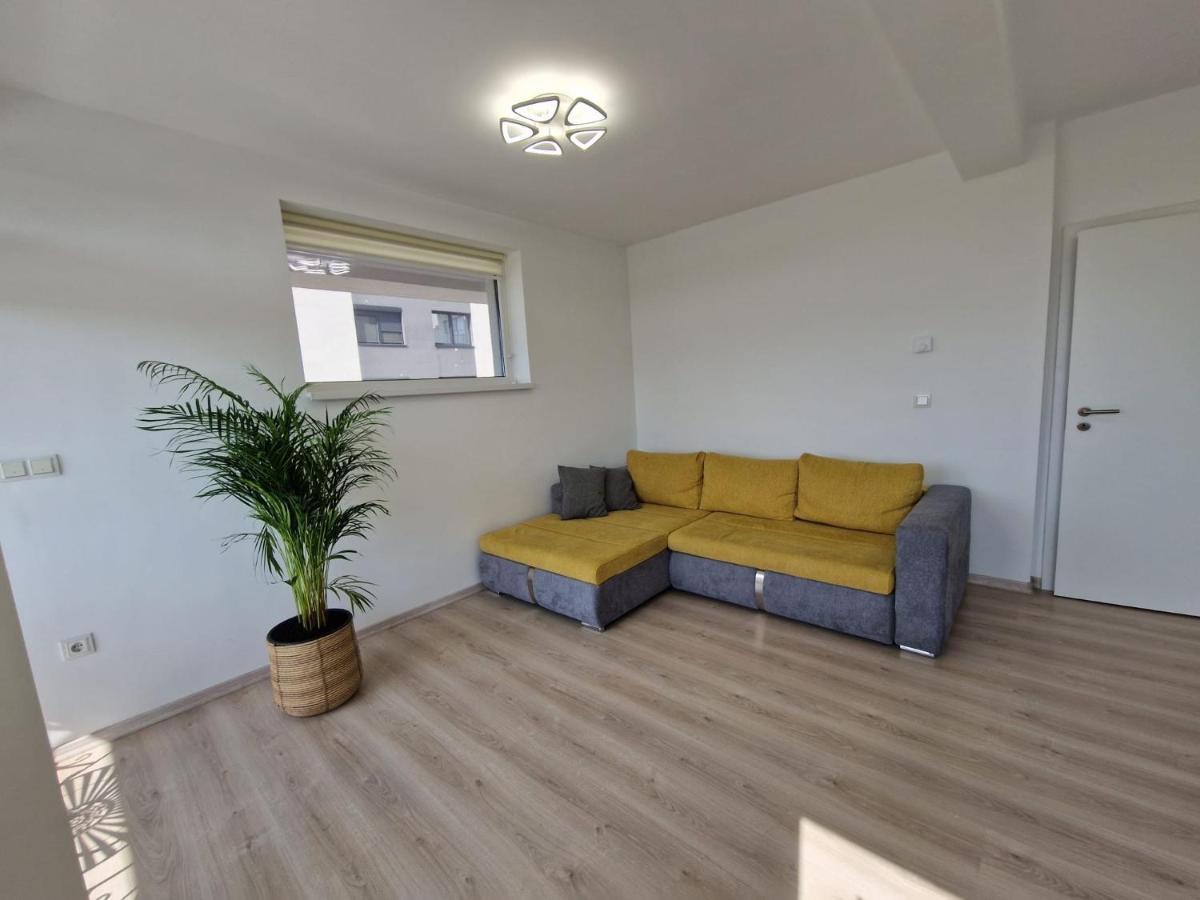 San Casa Apartment Себеш Экстерьер фото