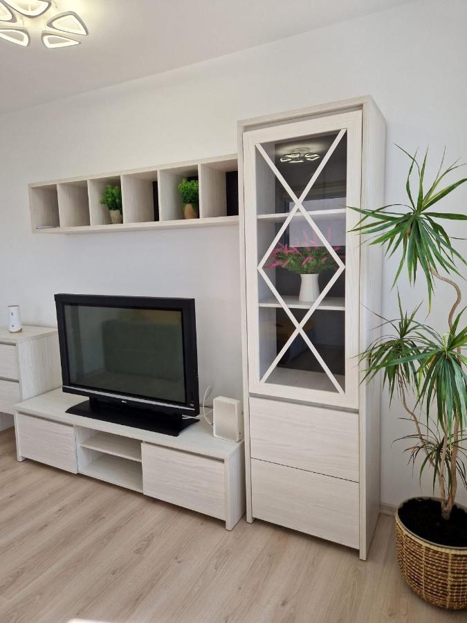 San Casa Apartment Себеш Экстерьер фото